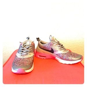 Nike Air Max Thea Pink/Black Dots